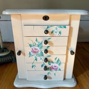 Vintage Thomas Pacconi 1900-2000 Classics White Floral Jewelry Chest/ Box